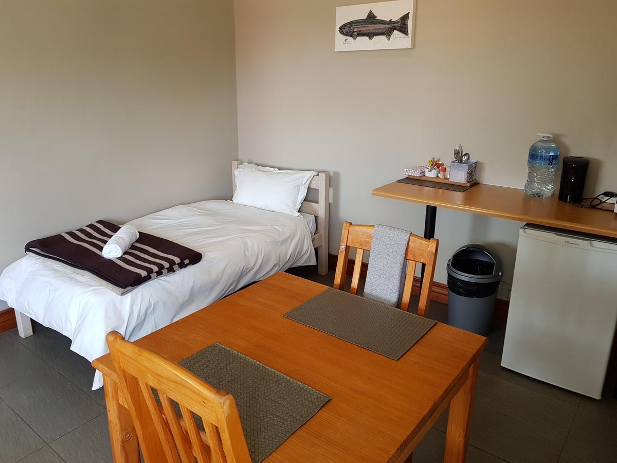 Stay@67 Apartments - Dullstroom Εξωτερικό φωτογραφία