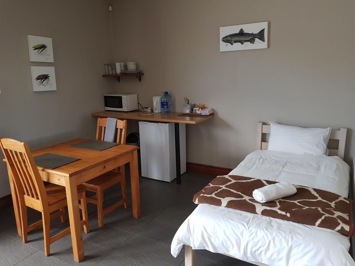 Stay@67 Apartments - Dullstroom Εξωτερικό φωτογραφία